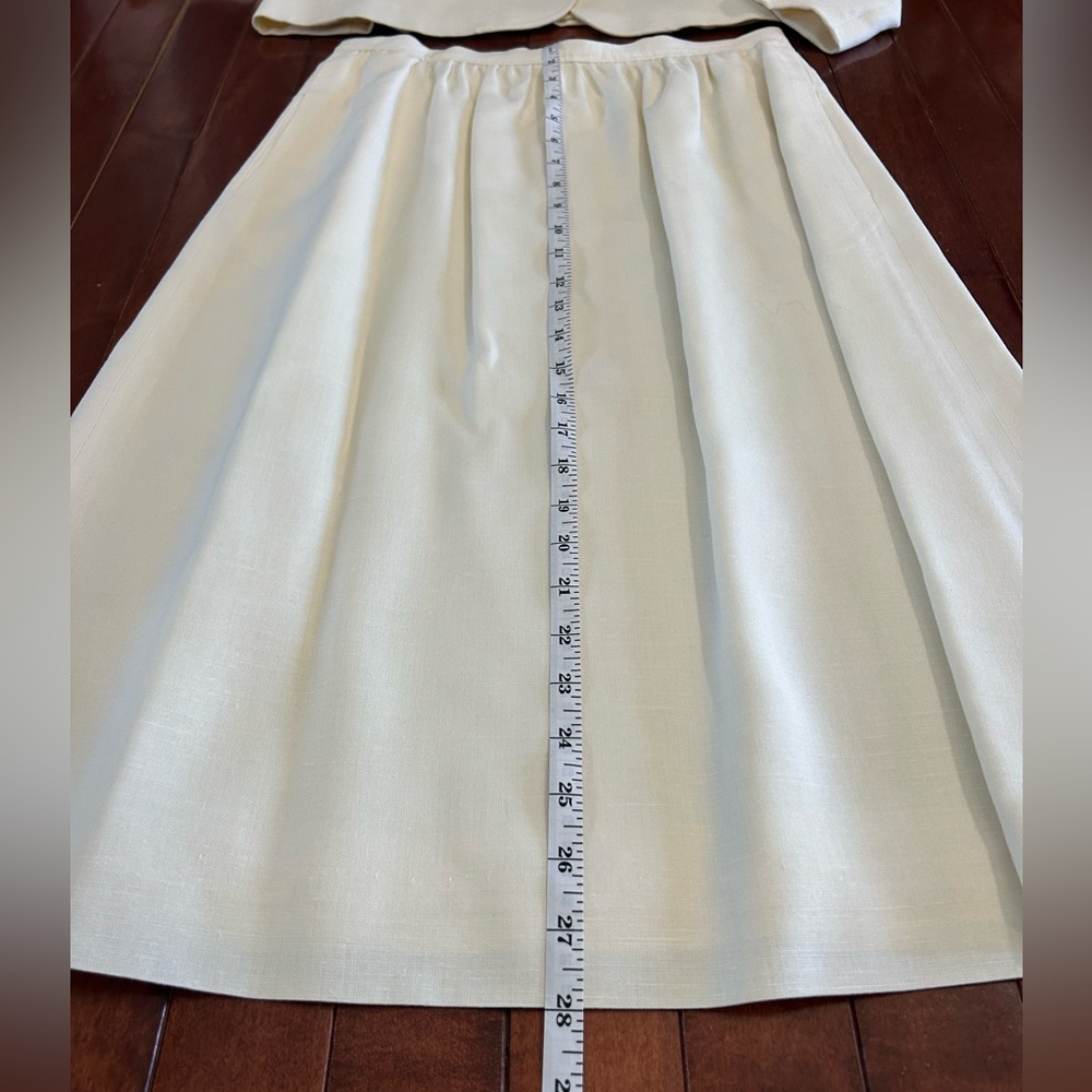 Evan Picone Cream Blazer & Skirt Set Size 10 - Picture 7 of 10